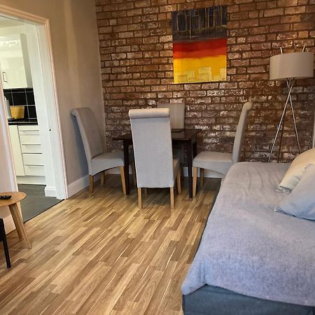 Cosy And Peaceful Maisonette With Terrace, Kidderminster Kültér fotó